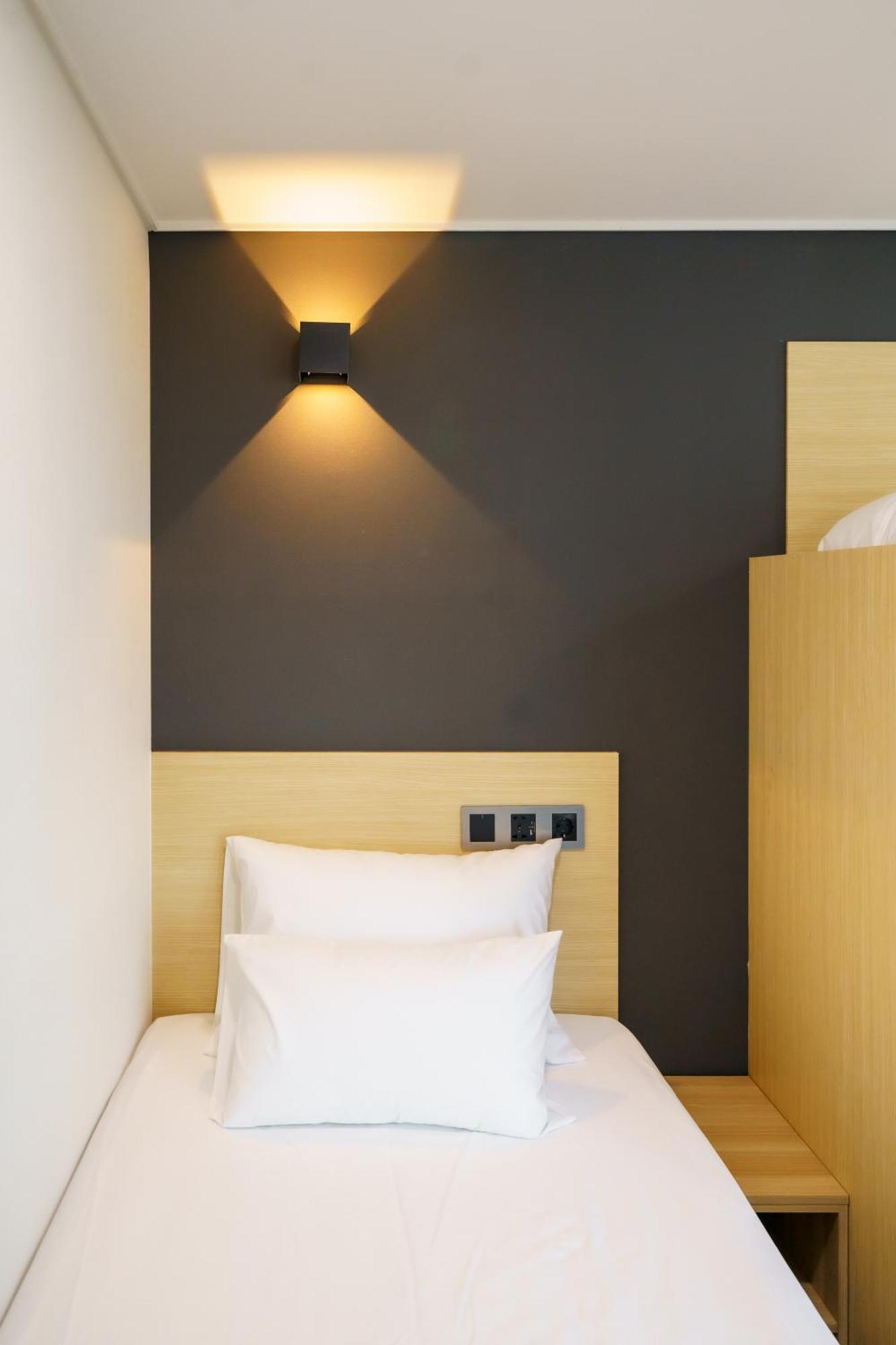The Stay Hue Myeongdong Seoul Exterior photo