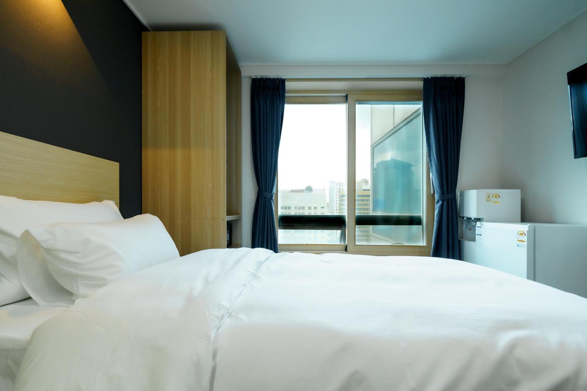 The Stay Hue Myeongdong Seoul Exterior photo